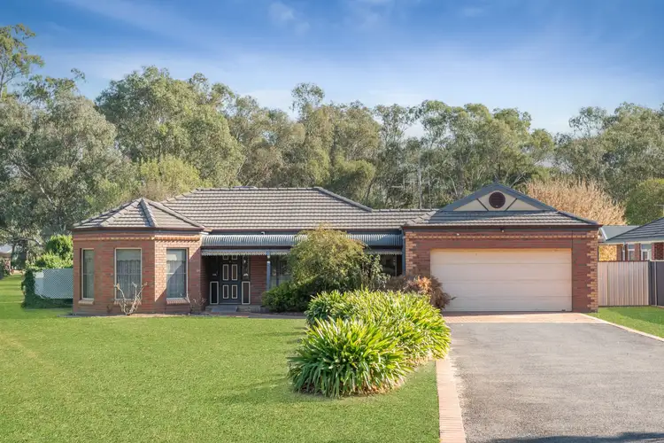 52 Strickland Street, Ascot VIC 3551