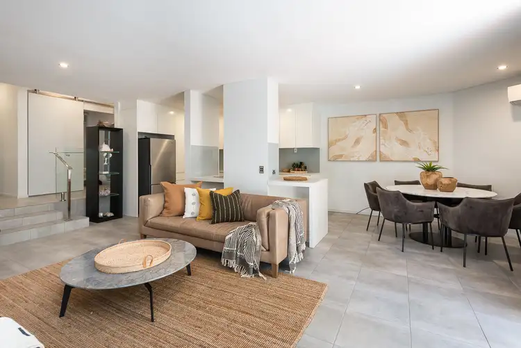 17/34-38 Woodroffe Avenue, Main Beach QLD 4217
