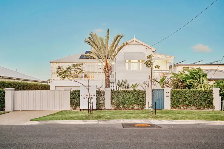 9-11 Ernest Street, Labrador QLD 4215