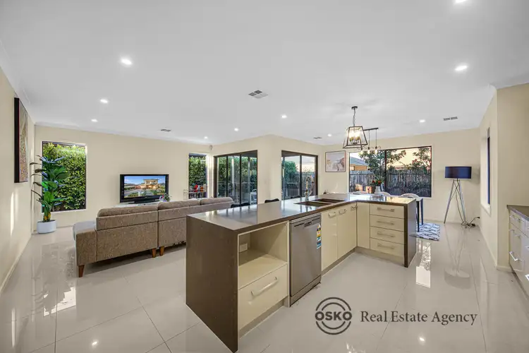 Fifth view of Homely house listing, 29 Beachview Parade, Sanctuary Lakes VIC 3030