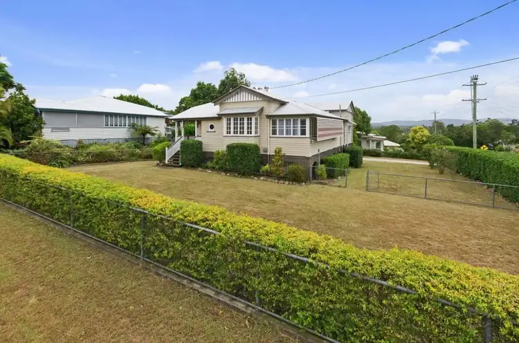 1 Stanley Street, North Booval QLD 4304