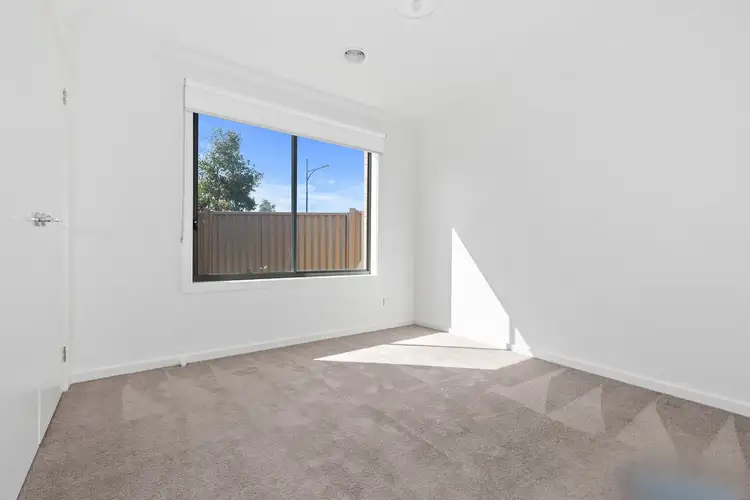 Fifth view of Homely house listing, 2 Grallina Lane, Kurunjang VIC 3337