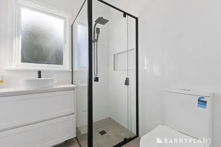 Fifth view of Homely house listing, 2/8 Cherylnne Crescent, Kilsyth VIC 3137