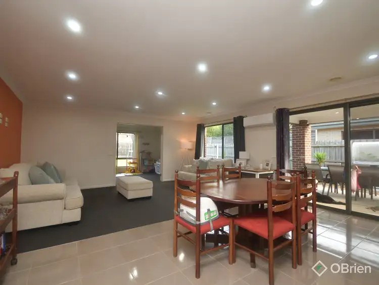 Fifth view of Homely house listing, 10 Schrader Court, Eastwood VIC 3875