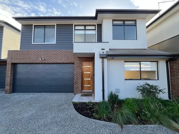 2/5 Eumarella Street, Tullamarine VIC 3043