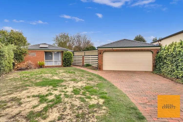 8 Radford Court, Brookfield VIC 3338