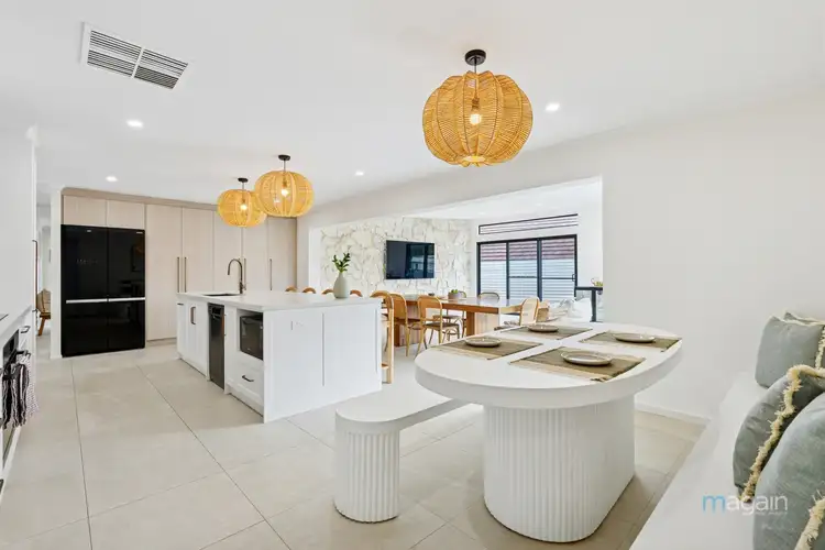 4 Brampton Court, Hallett Cove SA 5158