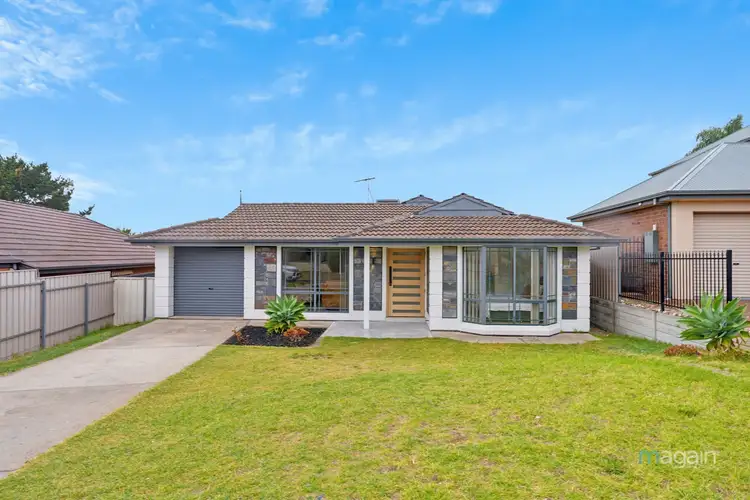 4 Brampton Court, Hallett Cove SA 5158