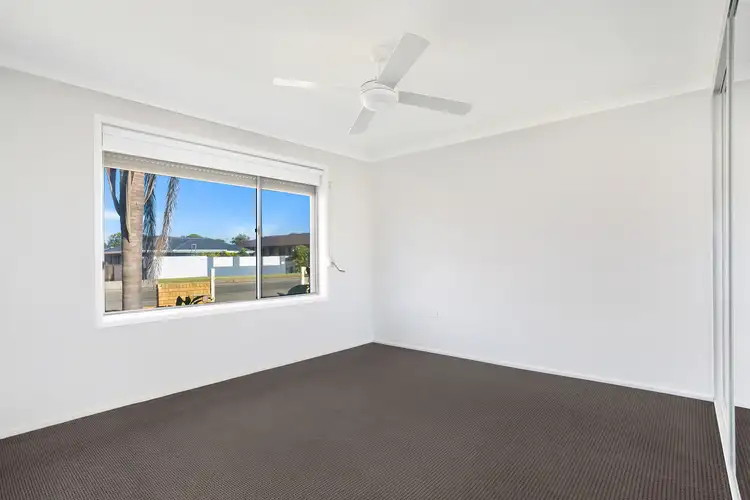 Second view of Homely unit listing, 1/33 Osborne Parade, Warilla NSW 2528