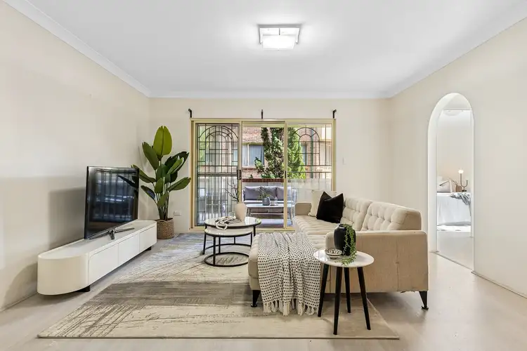Main view of Homely unit listing, 5/2-6 Bond Street, Hurstville NSW 2220