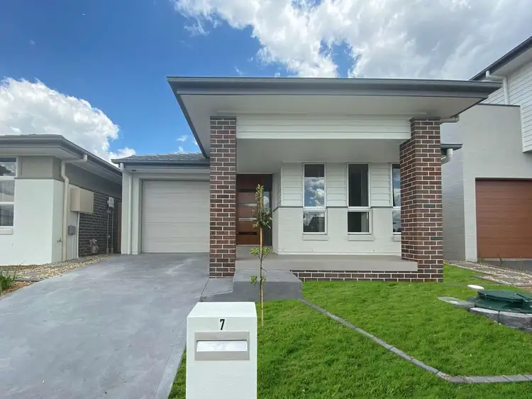 7 Cavalo Way, Box Hill NSW 2765