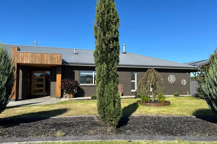 65 Wakefield Terrace, Bairnsdale VIC 3875