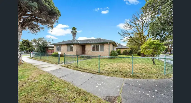Second view of Homely house listing, 7 Gomi Court, Frankston VIC 3199
