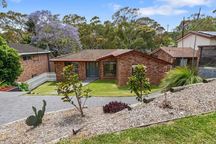 8 Roebourne Street, Yarrawarrah NSW 2233