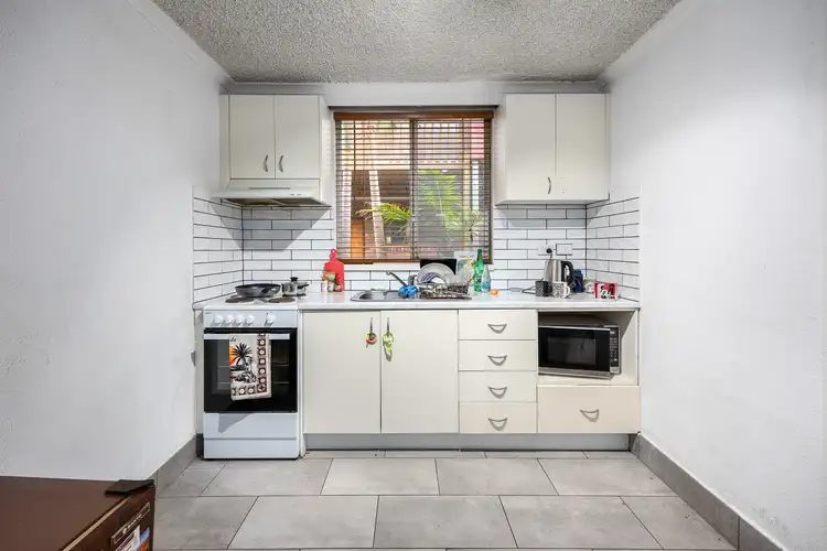 Fifth view of Homely apartment listing, 4/325 Nepean Highway, Frankston VIC 3199