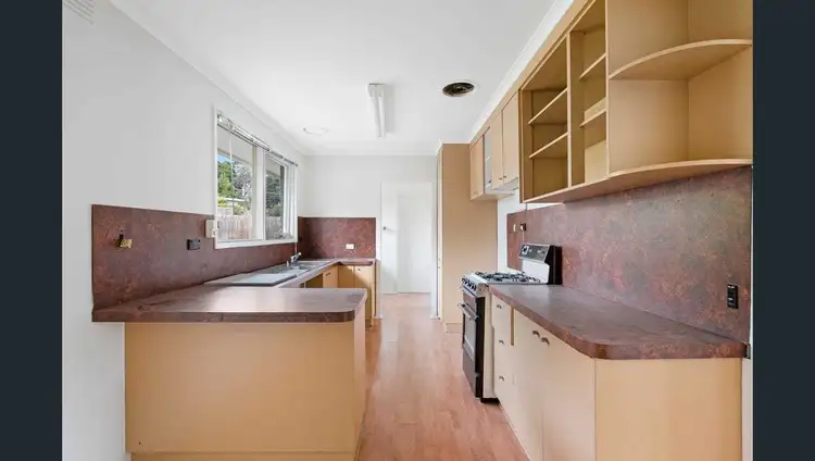 Second view of Homely house listing, 4 Hunter Court, Frankston VIC 3199