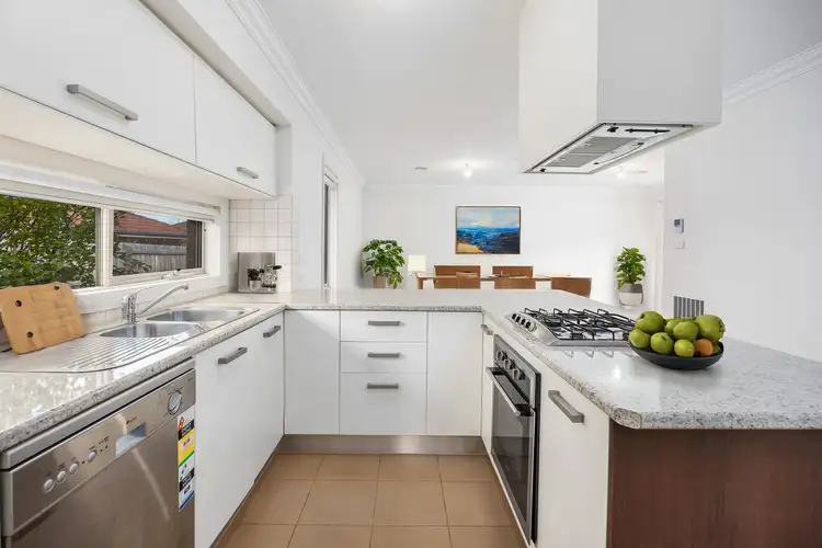 Main view of Homely unit listing, 2/76 Sycamore Road, Frankston South VIC 3199