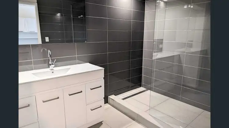 Third view of Homely unit listing, 2/325 Nepean Highway, Frankston VIC 3199