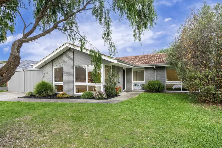 55 Arnold Drive, Chelsea VIC 3196
