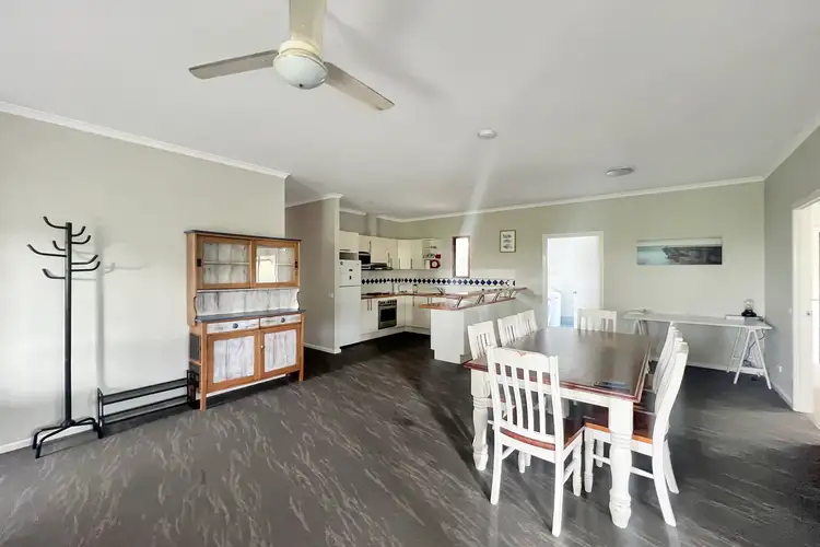 Fourth view of Homely house listing, 10 Endeavour Court, Coffin Bay SA 5607