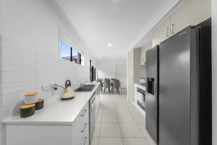 Fifth view of Homely house listing, 7 Vessey Walk, Wyndham Vale VIC 3024