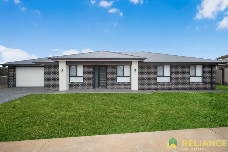8 Slack Mews, Maddingley VIC 3340