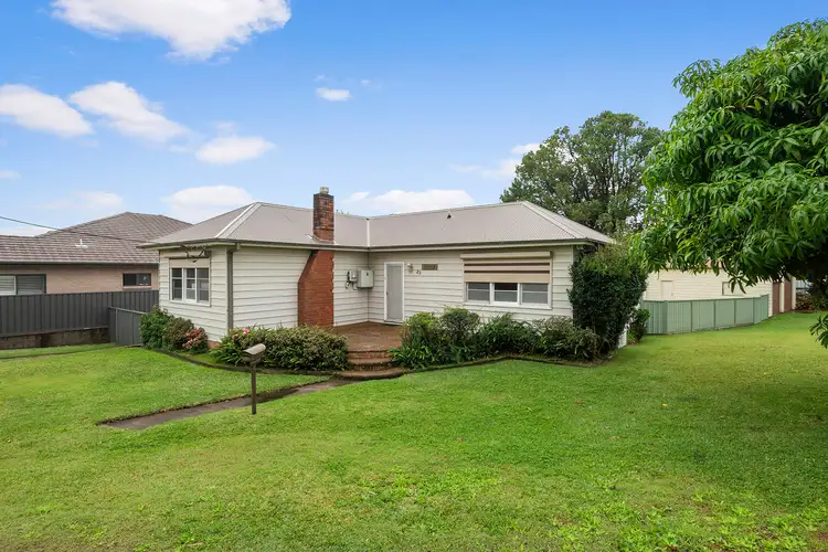 23 Lurnea Crescent, Valentine NSW 2280