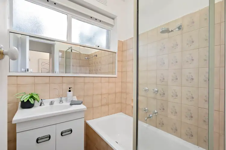 Sixth view of Homely apartment listing, 6/56 Byron Street, Elwood VIC 3184