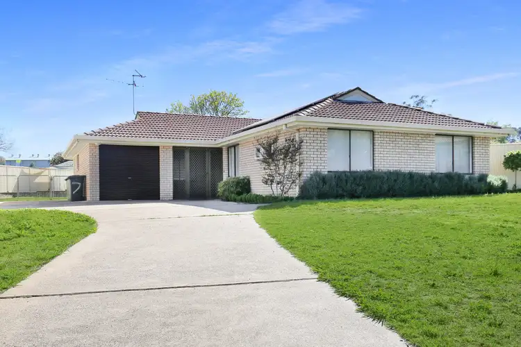 7 Katandra Place, Bathurst NSW 2795