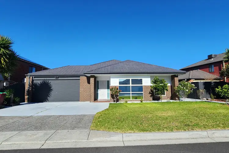 7 Hanrahan Wynd, Lynbrook VIC 3975