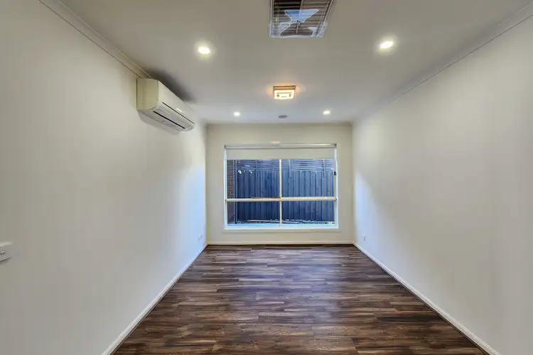 Fourth view of Homely house listing, 7 Hanrahan Wynd, Lynbrook VIC 3975
