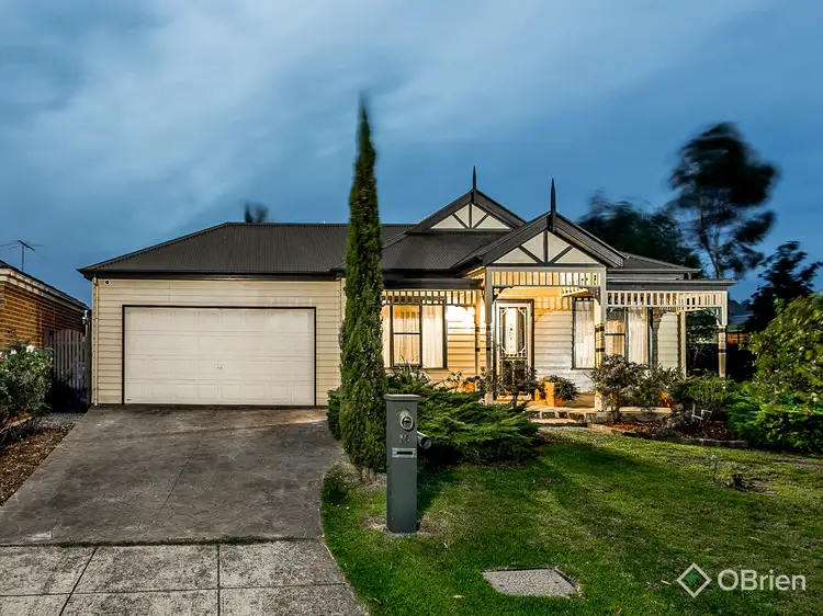 10 Darcy Niland Crescent, Lynbrook VIC 3975
