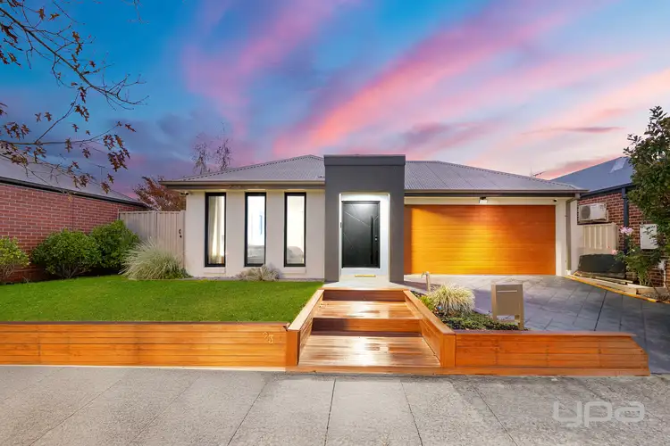 23 Barringo Way, Caroline Springs VIC 3023