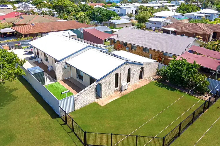 7 Whitby Street, Urangan QLD 4655