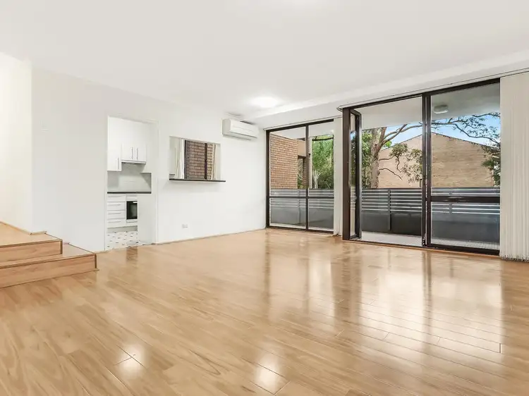 Main view of Homely unit listing, 2/44 Khartoum Road, Macquarie Park NSW 2113