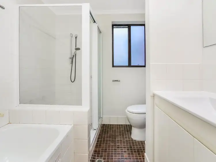 Fourth view of Homely unit listing, 2/44 Khartoum Road, Macquarie Park NSW 2113