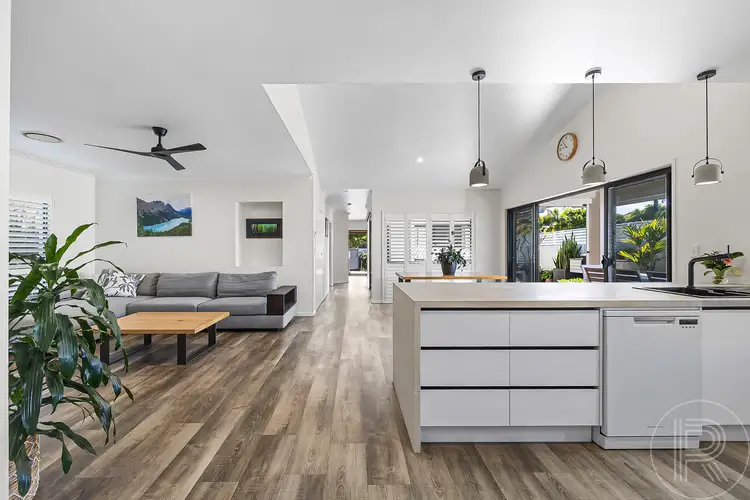 6 Melos Place, Kawana Island QLD 4575
