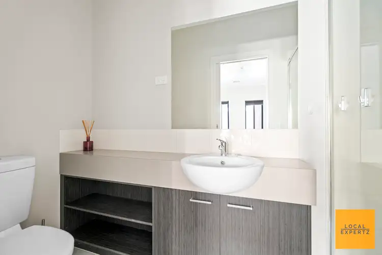 Fourth view of Homely unit listing, 1/4 Starflower Way, Truganina VIC 3029