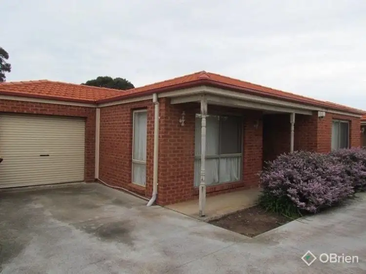 2/10 Toolern Street, Melton South VIC 3338