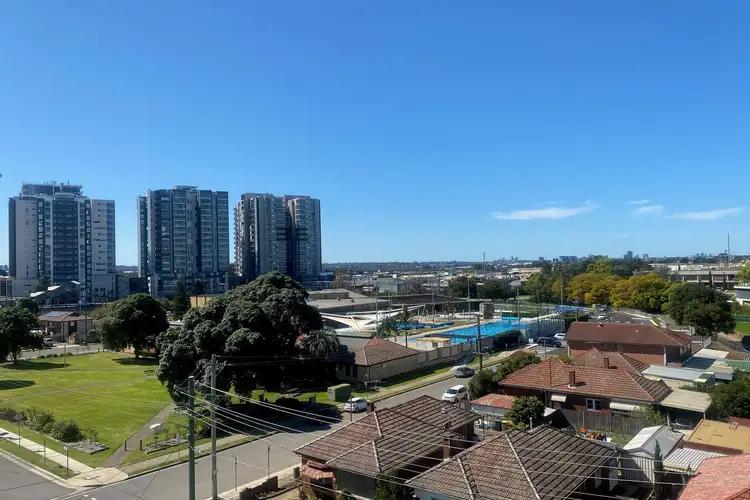 17/35 Enid Avenue, Granville NSW 2142