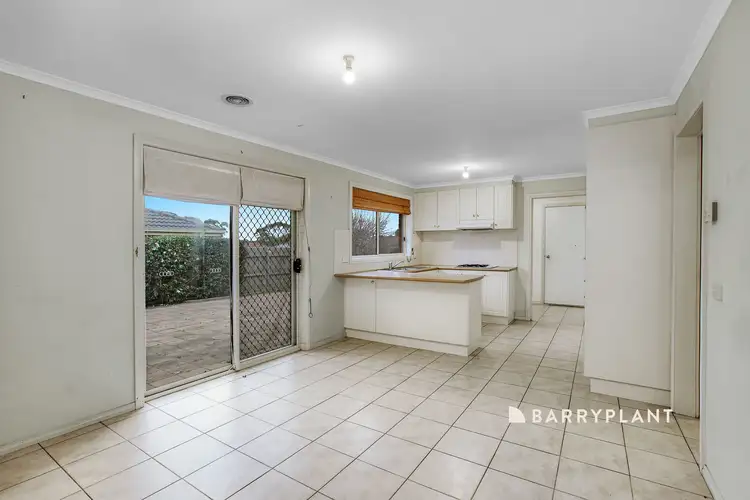 Fifth view of Homely house listing, 7 Gus Court, Pakenham VIC 3810