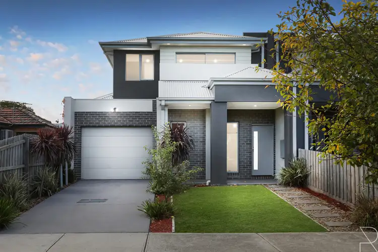 Main view of Homely townhouse listing, 2/4 Prismall Street, Altona North VIC 3025