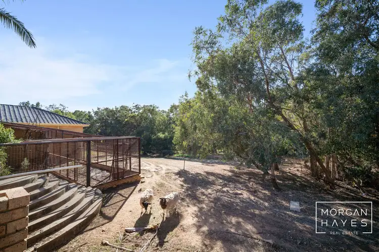 32 Brookton Highway, Kelmscott WA 6111