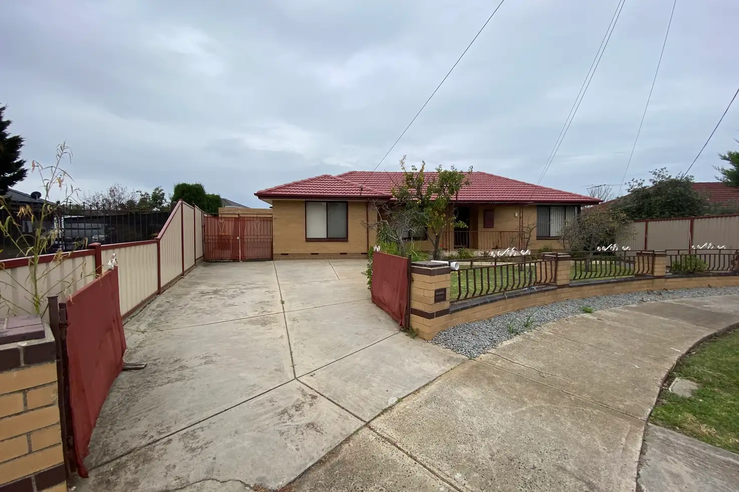 Main view of Homely house listing, 6 Benbury Close, St Albans VIC 3021