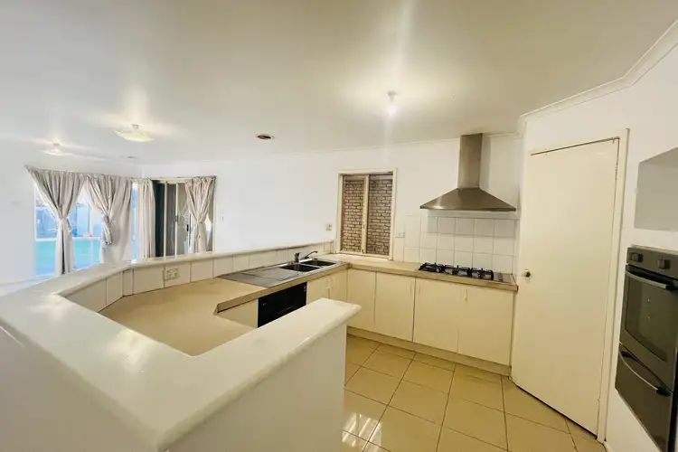 Fourth view of Homely house listing, 7 Nowell Court, Roxburgh Park VIC 3064