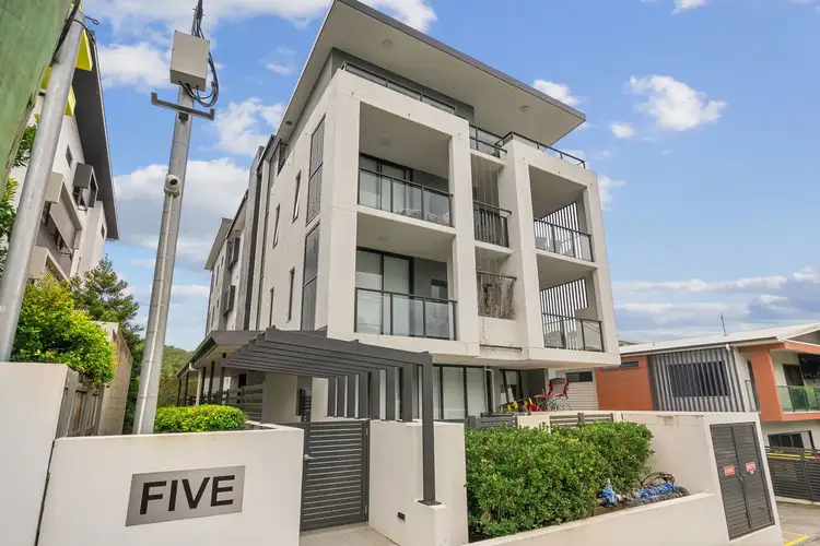 Main view of Homely unit listing, 4/5 Raffles Street, Mount Gravatt East QLD 4122