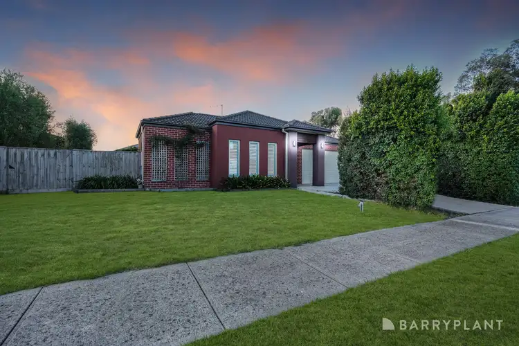 14 Whiteley Way, Pakenham VIC 3810