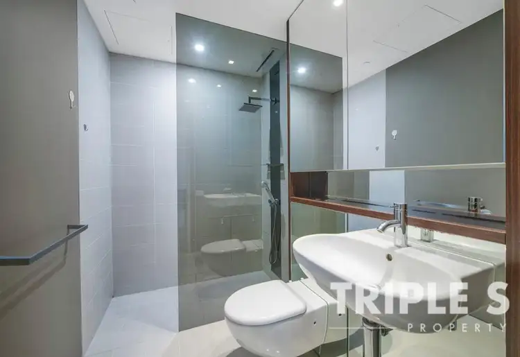 Fourth view of Homely apartment listing, Level 17/1702/3 Carlton Street, Chippendale NSW 2008