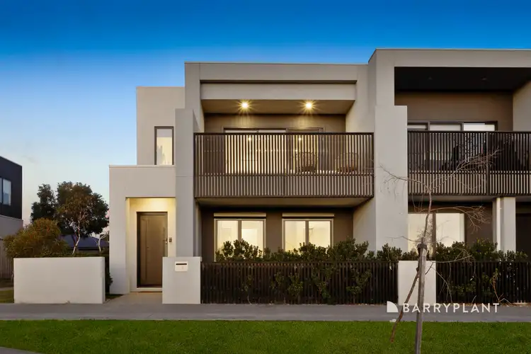 19 Tagore Walk, Officer VIC 3809