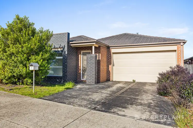 Main view of Homely house listing, 28 Cascade Way, Pakenham VIC 3810
